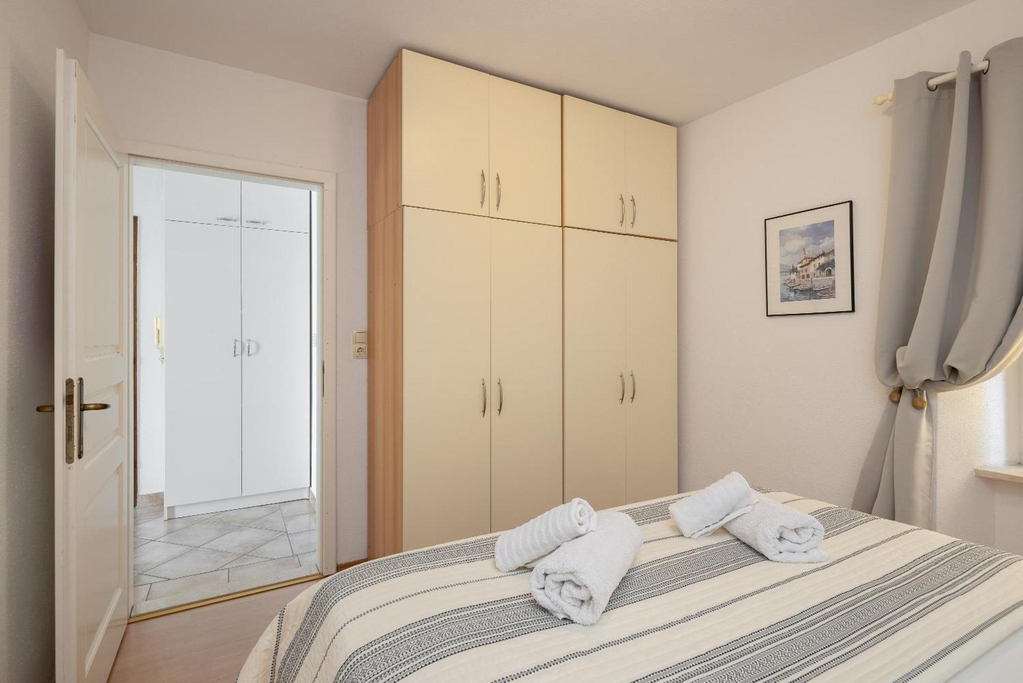 Galatea Apartments - Town Centre With Free Parking Baška Voda Exterior foto